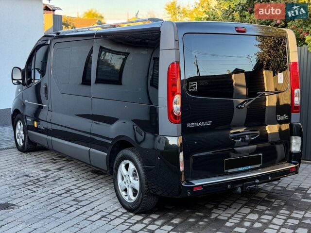 Черный Рено Трафик, объемом двигателя 2 л и пробегом 318 тыс. км за 15700 $, фото 4 на Automoto.ua