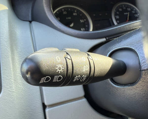 Черный Рено Трафик, объемом двигателя 2.5 л и пробегом 216 тыс. км за 16900 $, фото 24 на Automoto.ua