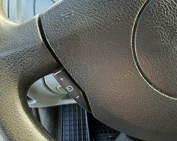 Черный Рено Трафик, объемом двигателя 2.5 л и пробегом 216 тыс. км за 16900 $, фото 26 на Automoto.ua