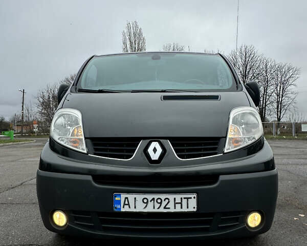 Черный Рено Трафик, объемом двигателя 2 л и пробегом 293 тыс. км за 12500 $, фото 19 на Automoto.ua