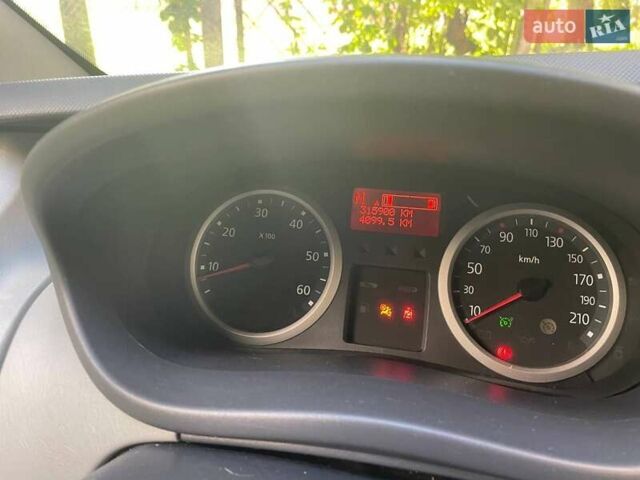 Чорний Рено Трафік, об'ємом двигуна 2 л та пробігом 315 тис. км за 16900 $, фото 6 на Automoto.ua