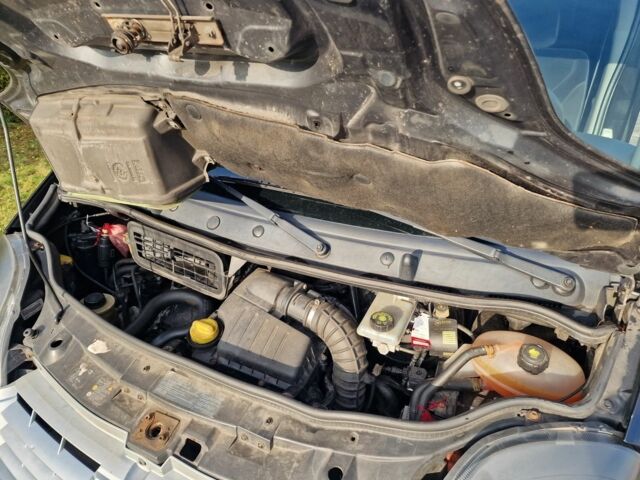 Чорний Рено Трафік, об'ємом двигуна 2 л та пробігом 176 тис. км за 8700 $, фото 13 на Automoto.ua