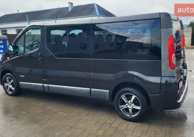 Чорний Рено Трафік, об'ємом двигуна 2 л та пробігом 320 тис. км за 13500 $, фото 3 на Automoto.ua