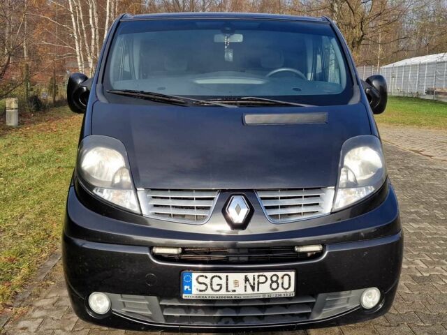 Чорний Рено Трафік, об'ємом двигуна 2 л та пробігом 176 тис. км за 8400 $, фото 1 на Automoto.ua