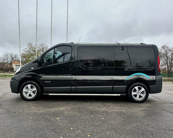 Черный Рено Трафик, объемом двигателя 2 л и пробегом 293 тыс. км за 12500 $, фото 3 на Automoto.ua