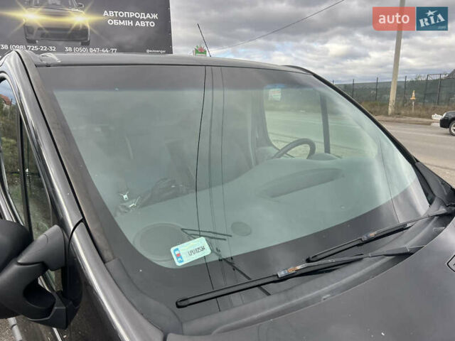 Черный Рено Трафик, объемом двигателя 2 л и пробегом 463 тыс. км за 8700 $, фото 6 на Automoto.ua