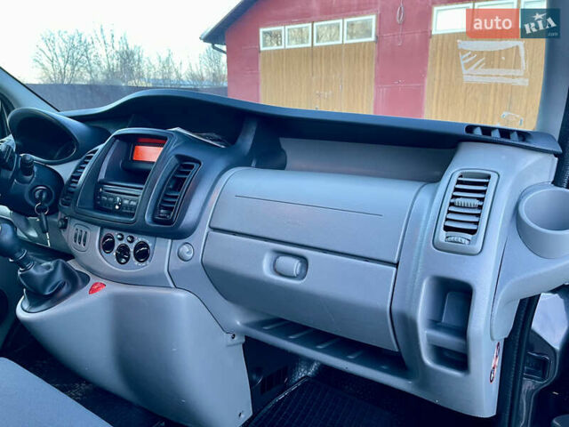 Черный Рено Трафик, объемом двигателя 2 л и пробегом 240 тыс. км за 14499 $, фото 49 на Automoto.ua