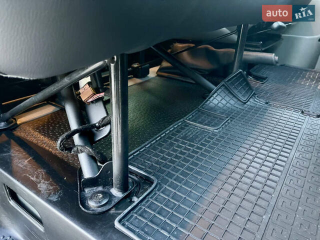 Черный Рено Трафик, объемом двигателя 2 л и пробегом 240 тыс. км за 14499 $, фото 53 на Automoto.ua