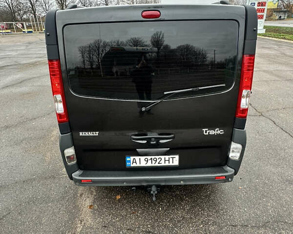 Черный Рено Трафик, объемом двигателя 2 л и пробегом 293 тыс. км за 12500 $, фото 6 на Automoto.ua