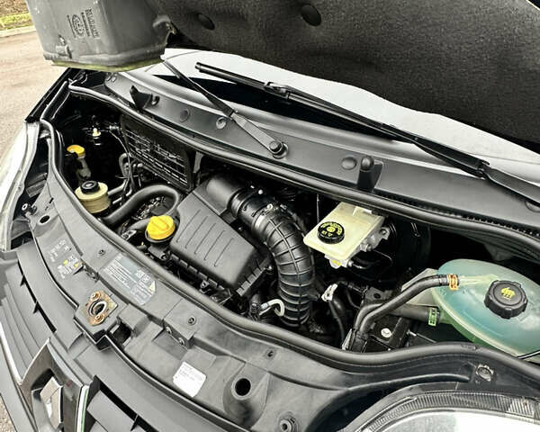 Черный Рено Трафик, объемом двигателя 2 л и пробегом 293 тыс. км за 12500 $, фото 53 на Automoto.ua