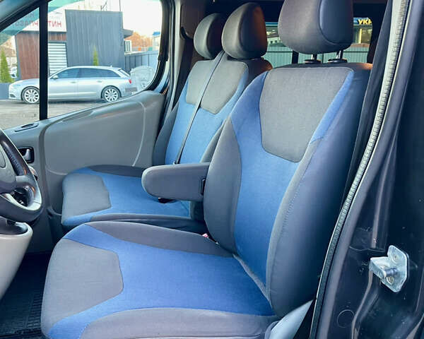 Черный Рено Трафик, объемом двигателя 2 л и пробегом 240 тыс. км за 14499 $, фото 18 на Automoto.ua