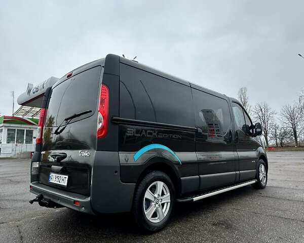 Черный Рено Трафик, объемом двигателя 2 л и пробегом 293 тыс. км за 12500 $, фото 10 на Automoto.ua