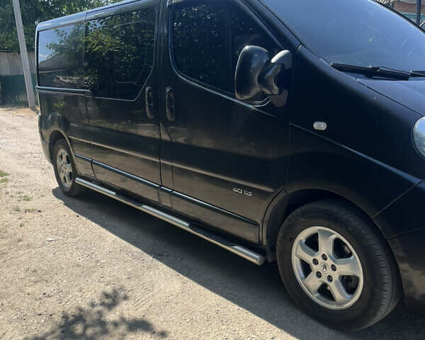 Черный Рено Трафик, объемом двигателя 2 л и пробегом 324 тыс. км за 12500 $, фото 5 на Automoto.ua