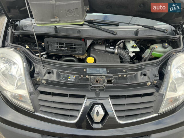 Черный Рено Трафик, объемом двигателя 2 л и пробегом 463 тыс. км за 8700 $, фото 7 на Automoto.ua