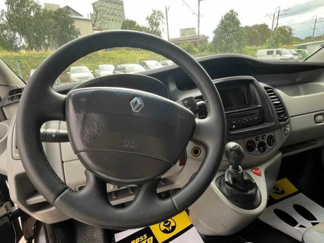 Черный Рено Трафик, объемом двигателя 2 л и пробегом 280 тыс. км за 9800 $, фото 16 на Automoto.ua