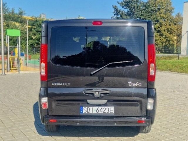 Чорний Рено Трафік, об'ємом двигуна 2 л та пробігом 119 тис. км за 9100 $, фото 4 на Automoto.ua