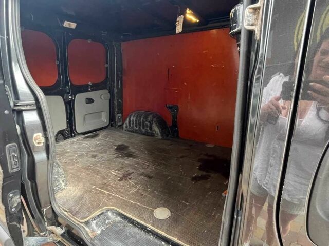 Черный Рено Трафик, объемом двигателя 2 л и пробегом 280 тыс. км за 9800 $, фото 14 на Automoto.ua