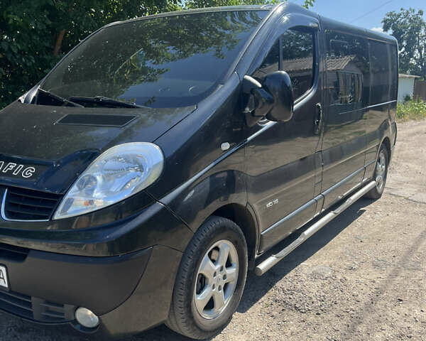 Черный Рено Трафик, объемом двигателя 2 л и пробегом 324 тыс. км за 12500 $, фото 11 на Automoto.ua