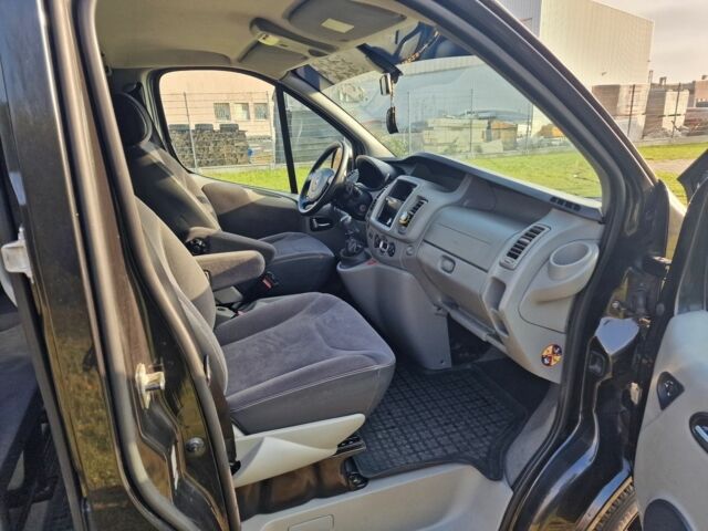 Чорний Рено Трафік, об'ємом двигуна 2 л та пробігом 176 тис. км за 8800 $, фото 8 на Automoto.ua