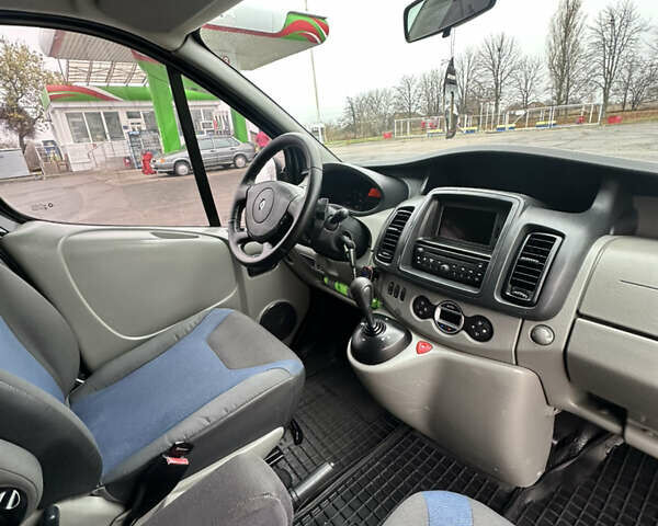 Черный Рено Трафик, объемом двигателя 2 л и пробегом 293 тыс. км за 12500 $, фото 38 на Automoto.ua