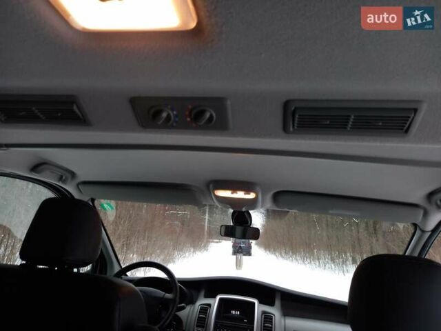Чорний Рено Трафік, об'ємом двигуна 2 л та пробігом 243 тис. км за 17900 $, фото 16 на Automoto.ua