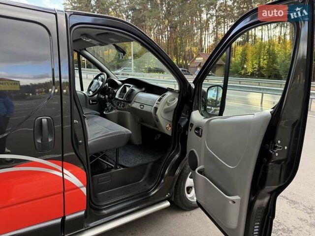 Чорний Рено Трафік, об'ємом двигуна 2 л та пробігом 301 тис. км за 12700 $, фото 12 на Automoto.ua