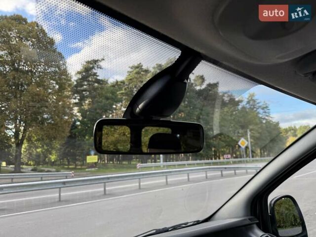 Чорний Рено Трафік, об'ємом двигуна 2 л та пробігом 301 тис. км за 12700 $, фото 13 на Automoto.ua