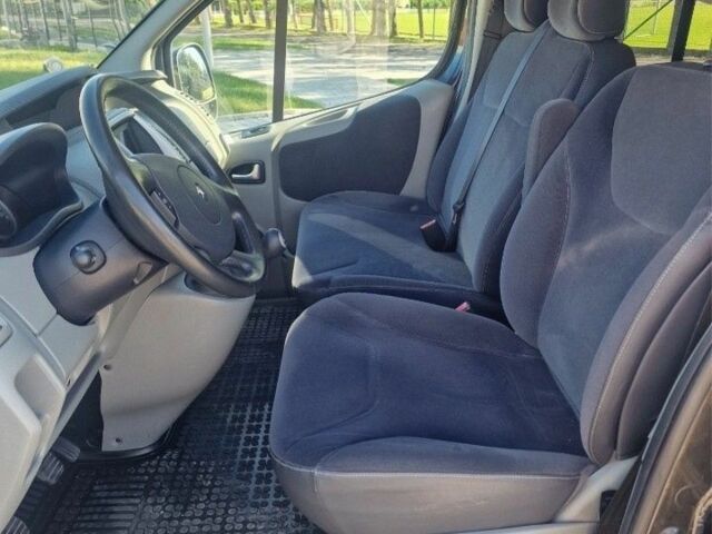 Чорний Рено Трафік, об'ємом двигуна 2 л та пробігом 119 тис. км за 9100 $, фото 11 на Automoto.ua