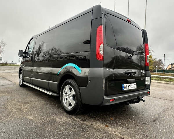 Черный Рено Трафик, объемом двигателя 2 л и пробегом 293 тыс. км за 12500 $, фото 5 на Automoto.ua