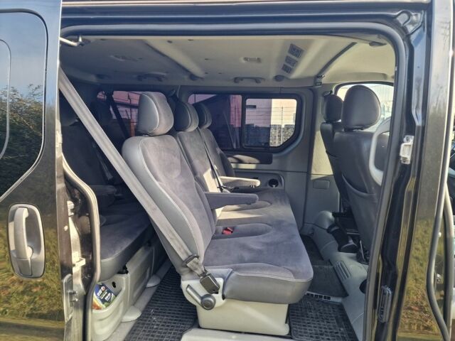 Чорний Рено Трафік, об'ємом двигуна 2 л та пробігом 176 тис. км за 8700 $, фото 9 на Automoto.ua