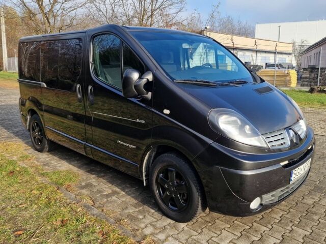 Чорний Рено Трафік, об'ємом двигуна 2 л та пробігом 176 тис. км за 8700 $, фото 3 на Automoto.ua