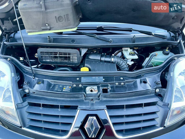 Черный Рено Трафик, объемом двигателя 2 л и пробегом 240 тыс. км за 14499 $, фото 56 на Automoto.ua