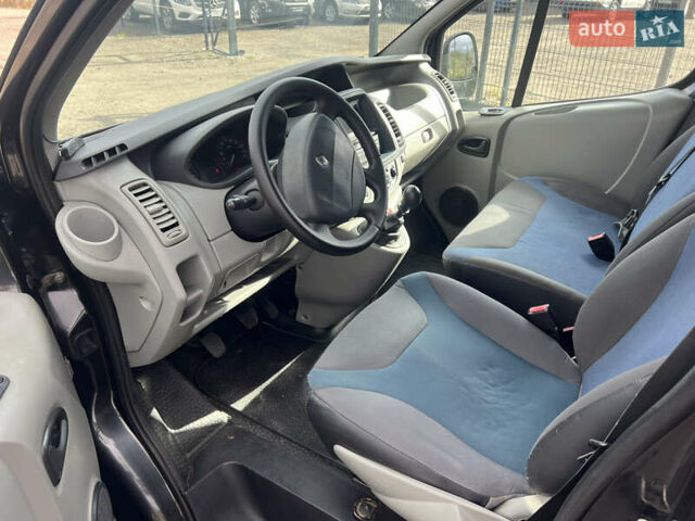 Черный Рено Трафик, объемом двигателя 2 л и пробегом 463 тыс. км за 8700 $, фото 11 на Automoto.ua