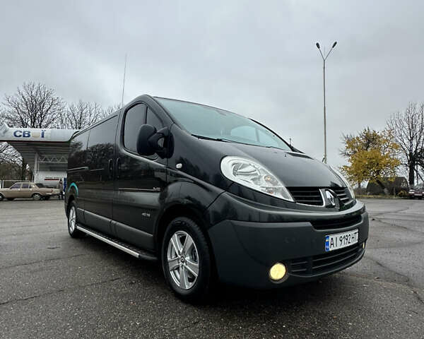 Черный Рено Трафик, объемом двигателя 2 л и пробегом 293 тыс. км за 12500 $, фото 16 на Automoto.ua