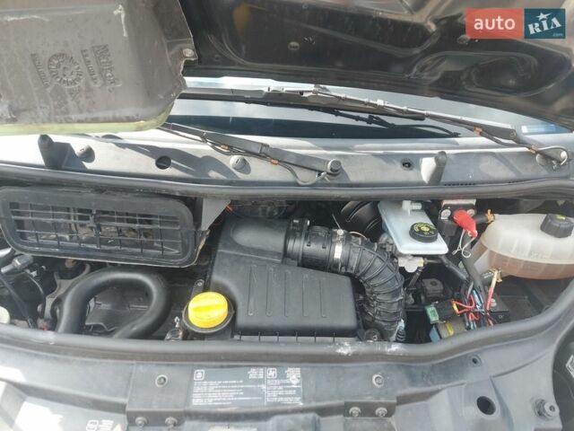 Черный Рено Трафик, объемом двигателя 0 л и пробегом 290 тыс. км за 14300 $, фото 43 на Automoto.ua