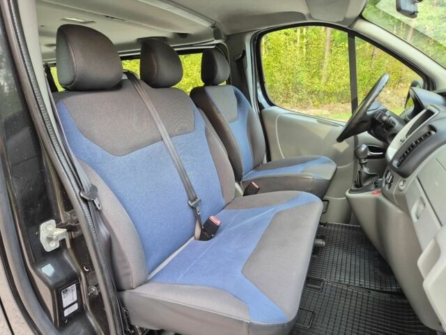 Черный Рено Трафик, объемом двигателя 2 л и пробегом 231 тыс. км за 8300 $, фото 20 на Automoto.ua