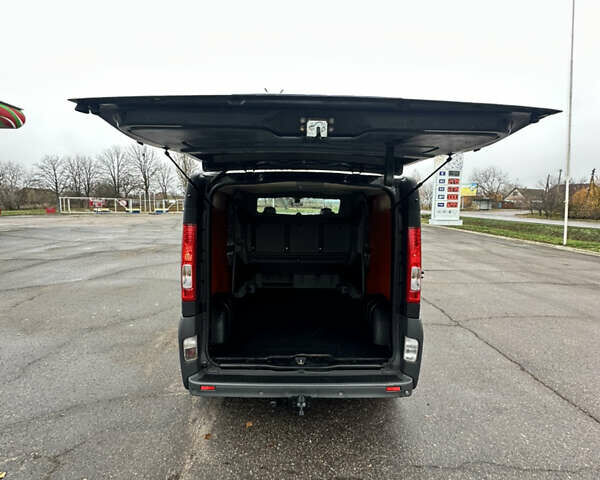 Черный Рено Трафик, объемом двигателя 2 л и пробегом 293 тыс. км за 12500 $, фото 49 на Automoto.ua