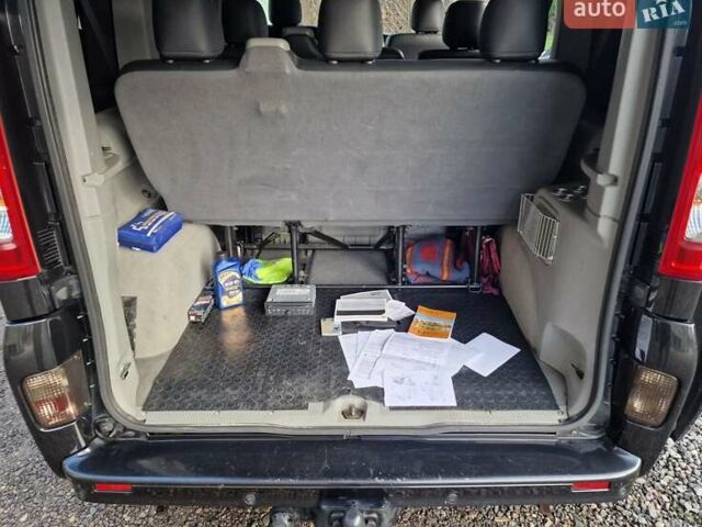 Чорний Рено Трафік, об'ємом двигуна 2 л та пробігом 176 тис. км за 11500 $, фото 12 на Automoto.ua