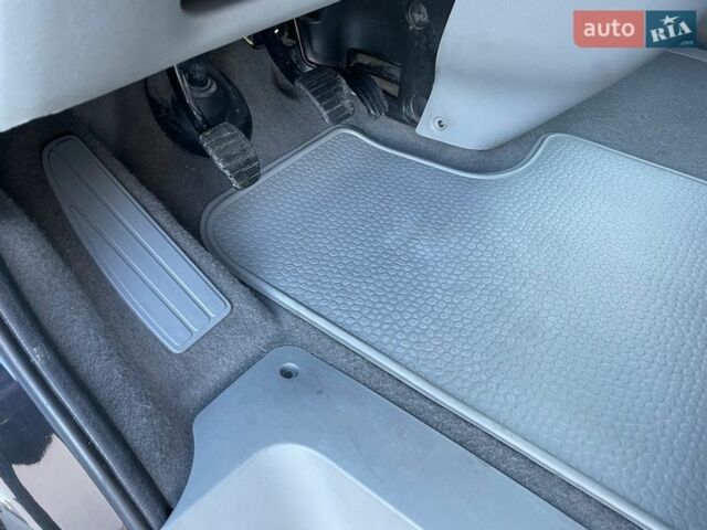 Чорний Рено Трафік, об'ємом двигуна 2 л та пробігом 201 тис. км за 16990 $, фото 37 на Automoto.ua