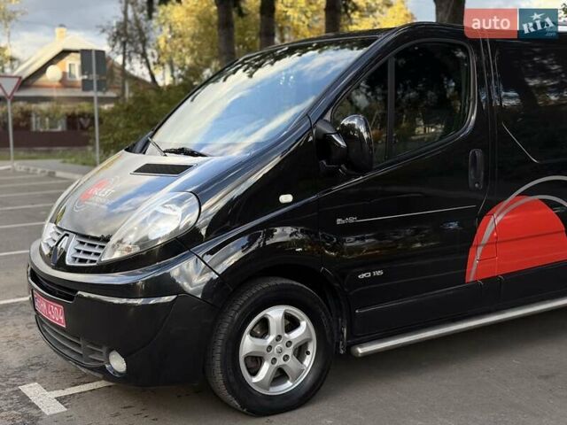 Чорний Рено Трафік, об'ємом двигуна 2 л та пробігом 301 тис. км за 12700 $, фото 3 на Automoto.ua