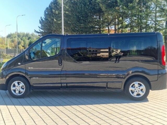 Чорний Рено Трафік, об'ємом двигуна 2 л та пробігом 119 тис. км за 9100 $, фото 7 на Automoto.ua