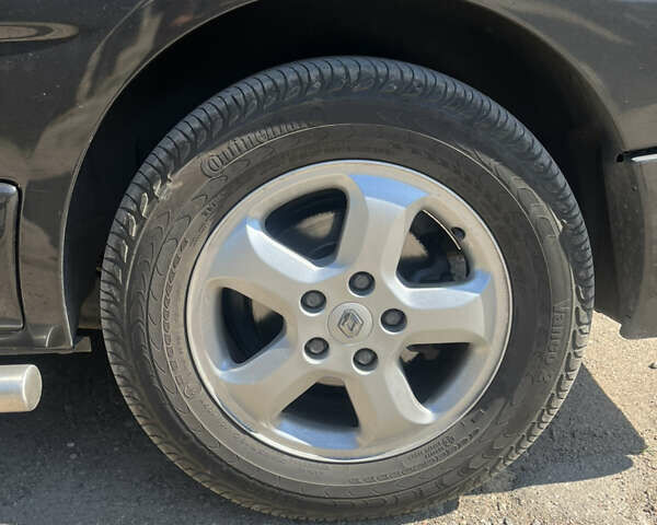 Черный Рено Трафик, объемом двигателя 2 л и пробегом 324 тыс. км за 12500 $, фото 15 на Automoto.ua