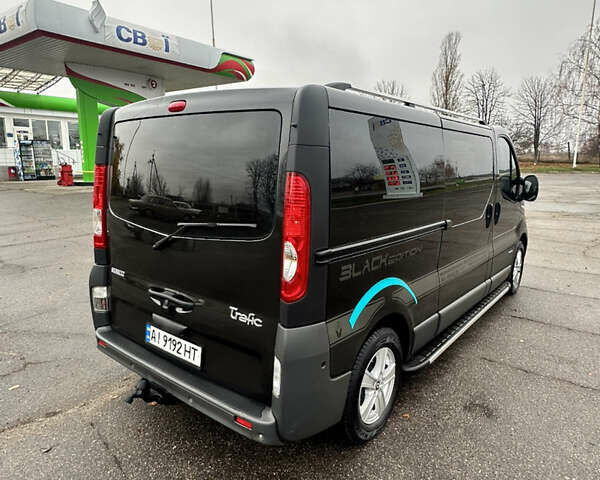 Черный Рено Трафик, объемом двигателя 2 л и пробегом 293 тыс. км за 12500 $, фото 8 на Automoto.ua