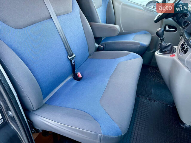 Черный Рено Трафик, объемом двигателя 2 л и пробегом 240 тыс. км за 14499 $, фото 47 на Automoto.ua