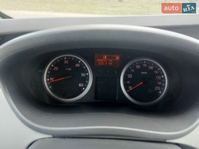 Черный Рено Трафик, объемом двигателя 0 л и пробегом 290 тыс. км за 14300 $, фото 27 на Automoto.ua