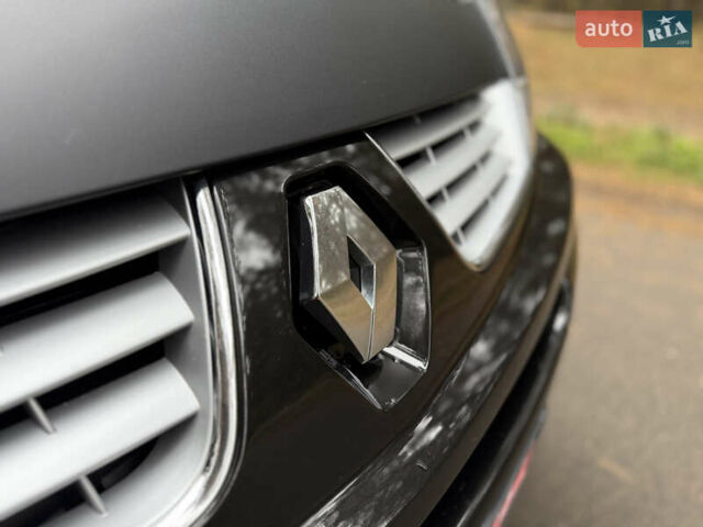 Черный Рено Трафик, объемом двигателя 2 л и пробегом 193 тыс. км за 18800 $, фото 30 на Automoto.ua