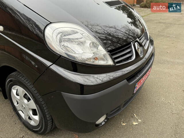 Черный Рено Трафик, объемом двигателя 2 л и пробегом 177 тыс. км за 16800 $, фото 57 на Automoto.ua