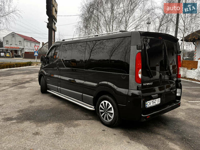 Черный Рено Трафик, объемом двигателя 2 л и пробегом 400 тыс. км за 15600 $, фото 4 на Automoto.ua