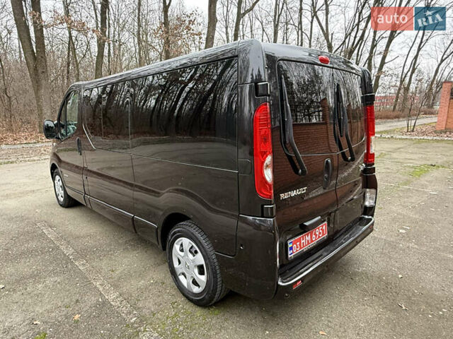 Черный Рено Трафик, объемом двигателя 2 л и пробегом 177 тыс. км за 16800 $, фото 54 на Automoto.ua