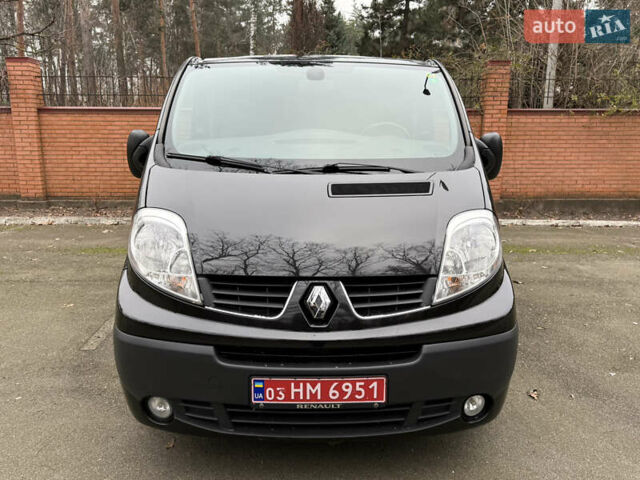 Черный Рено Трафик, объемом двигателя 2 л и пробегом 177 тыс. км за 16800 $, фото 59 на Automoto.ua